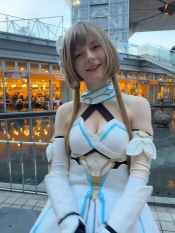 Ella Freya