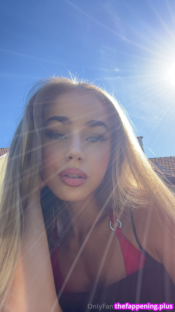 ellie_angel4