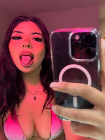 elliexxxlove