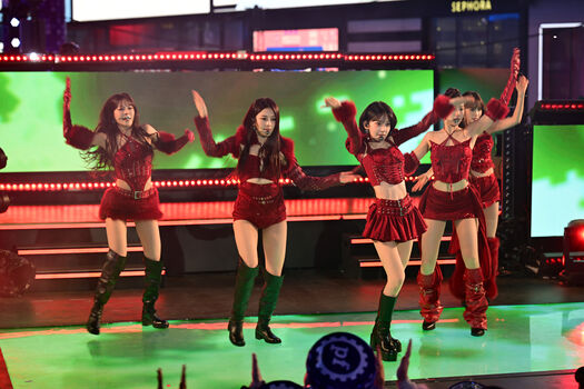 Huh Yunjin 허윤진