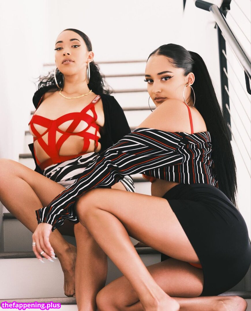 Kassandra Lee / Carly Yashira / Kassandcarly