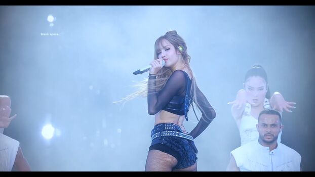 Lisa Blackpink