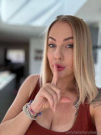 lucy_robinson