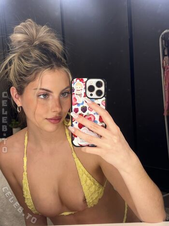 Mia Smith