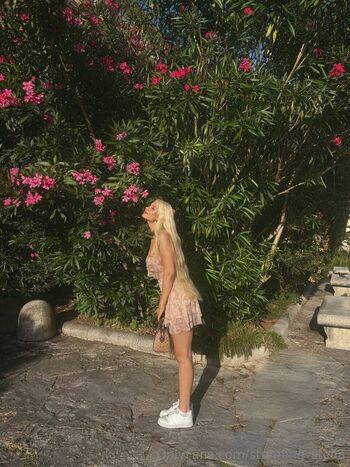 stunning_stella