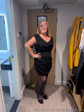 thepinkginhotwife