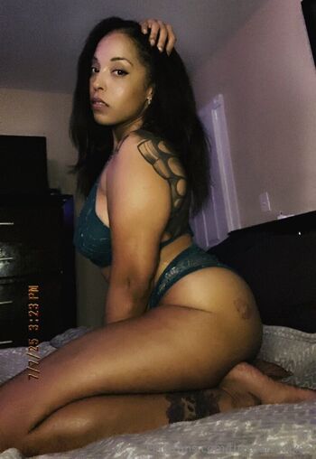 therealvixxxen