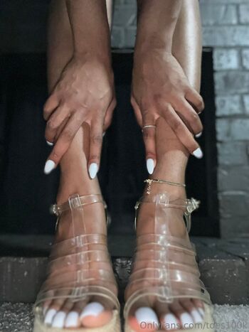 toes100k