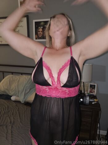 u267880944