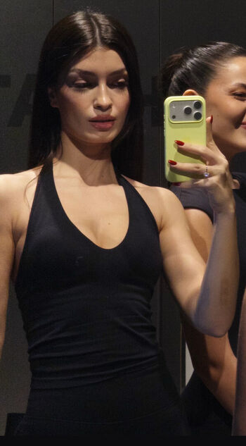 Zeynep Demirhan